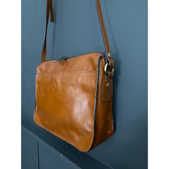 Patricia Nash Heritage Collection Nazaire Crossbody Bag Tan - Picture 3 of 13